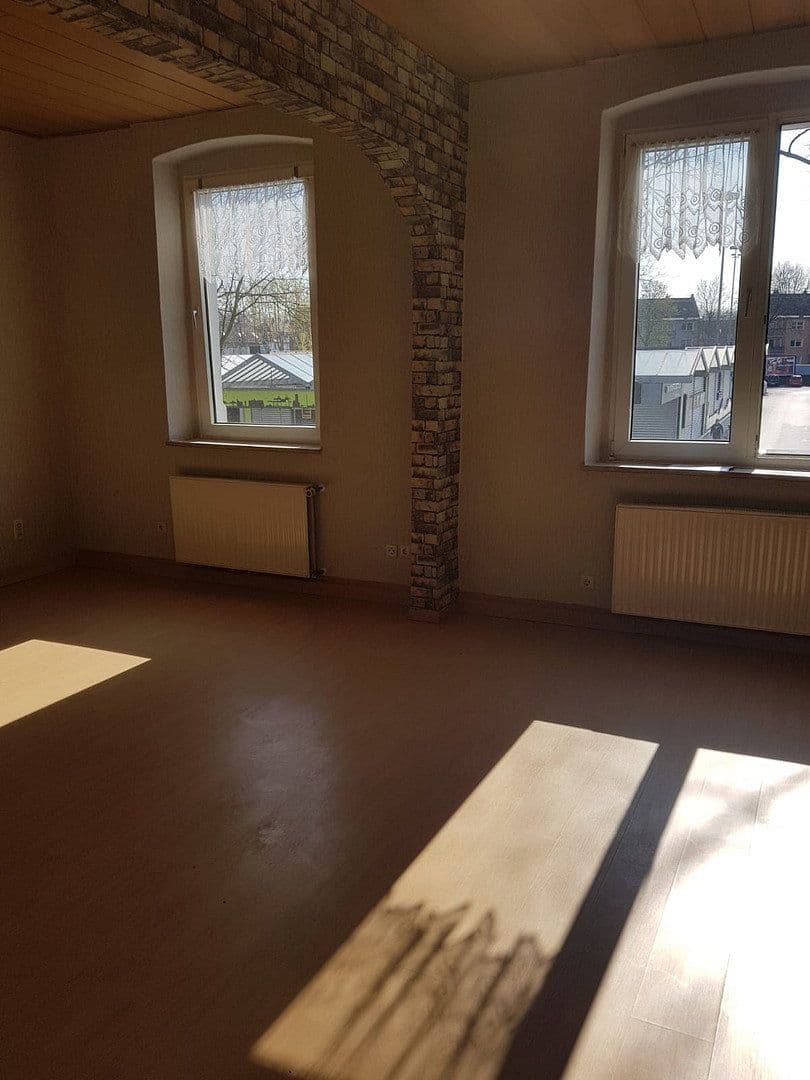 Pronájem bytu 3+1 72 m², Ziegelhorststraße 45, Duisburg, Severní Porýní-Vestfálsko Pronájem bytu 3+1 72 m², Ziegelhorststraße 45, Duisburg, Severní Porýní-Vestfálsko
