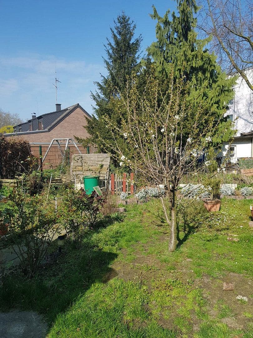 Pronájem bytu 3+1 72 m², Ziegelhorststraße 45, Duisburg, Severní Porýní-Vestfálsko Pronájem bytu 3+1 72 m², Ziegelhorststraße 45, Duisburg, Severní Porýní-Vestfálsko