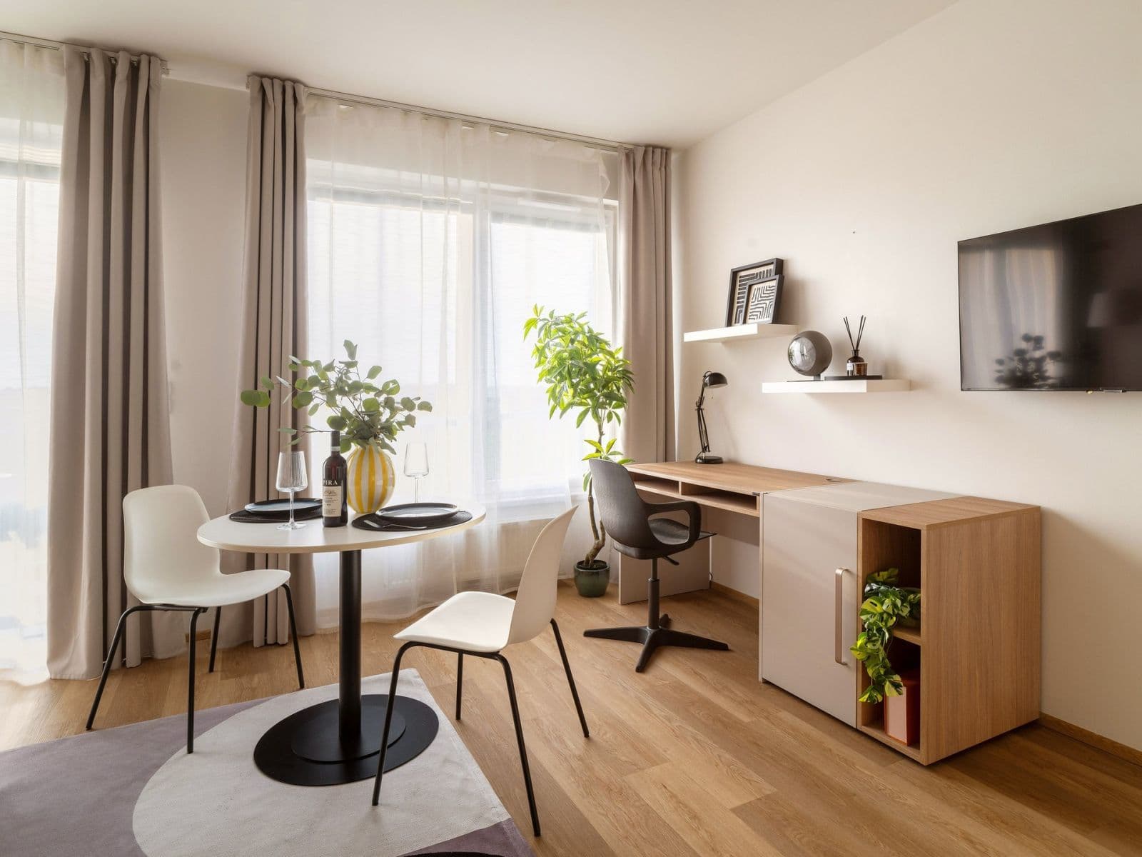 Pronájem bytu 1+kk 40 m², Františka Kováříka, Plzeň, Plzeňský kraj Pronájem bytu 1+kk 40 m², Františka Kováříka, Plzeň, Plzeňský kraj