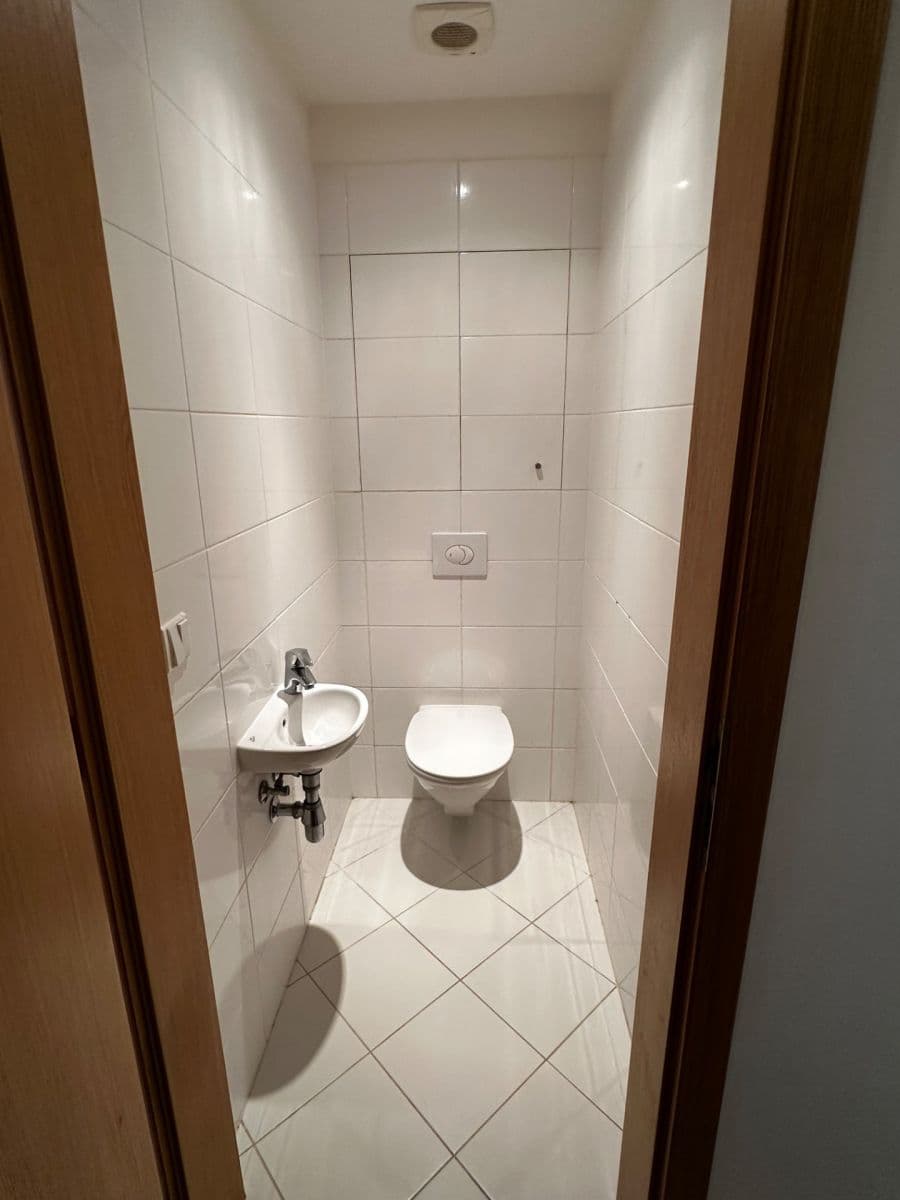 Pronájem bytu 2+kk 66 m², Valečovská, Praha, Praha Pronájem bytu 2+kk 66 m², Valečovská, Praha, Praha