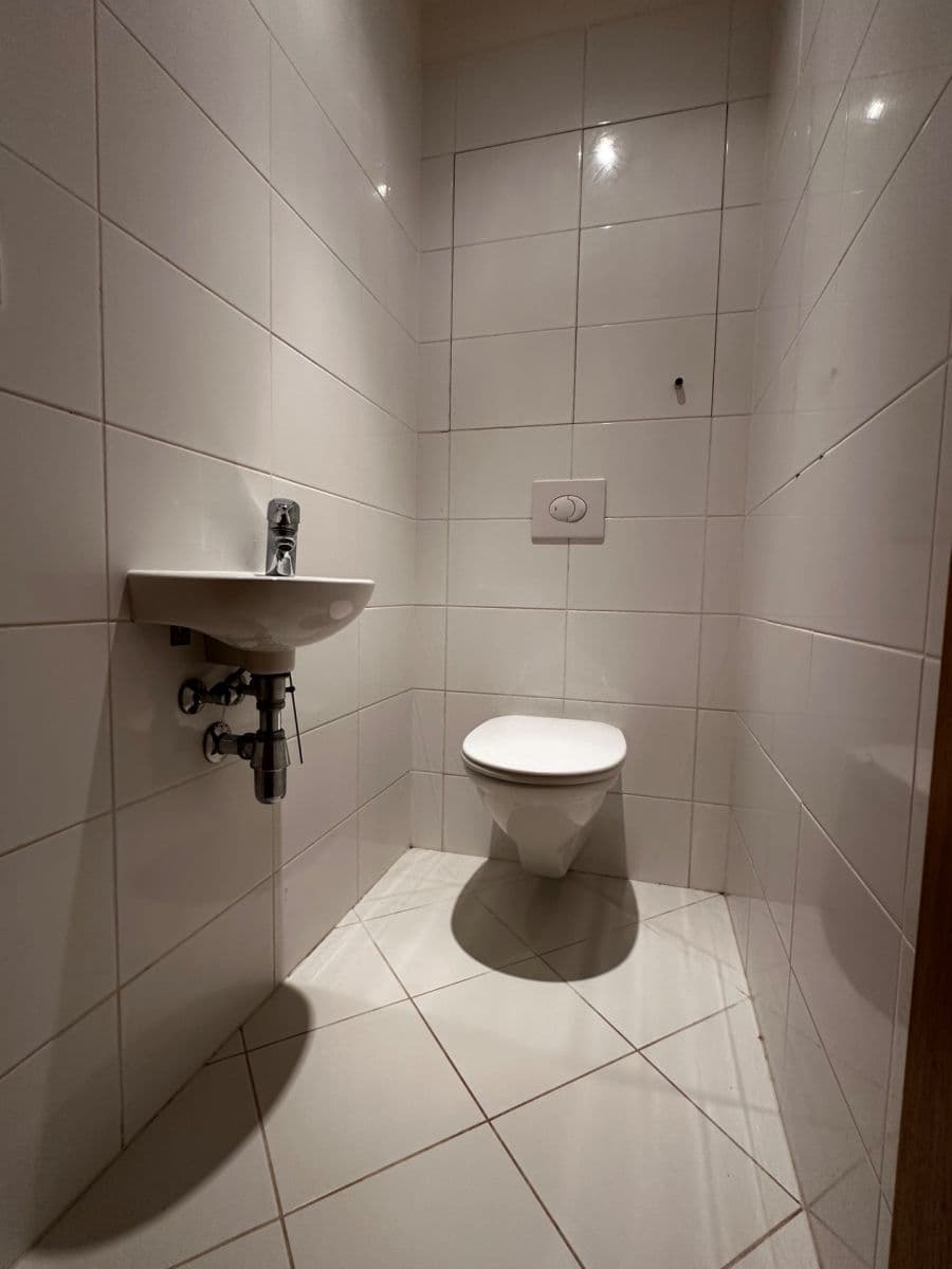 Pronájem bytu 2+kk 66 m², Valečovská, Praha, Praha Pronájem bytu 2+kk 66 m², Valečovská, Praha, Praha