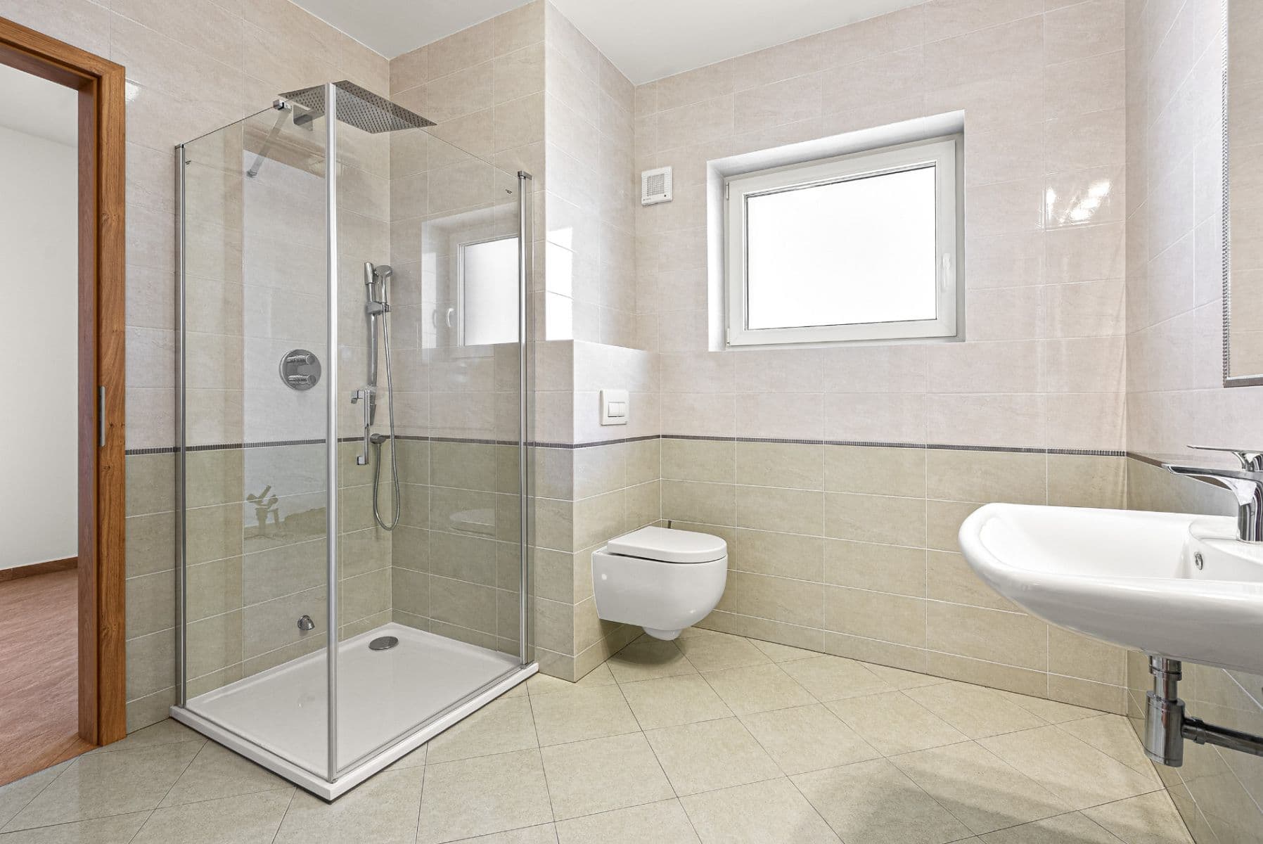 Prodej domu 193 m², pozemek 815 m², K Rybníku, Adamov, Jihočeský kraj Prodej domu 193 m², pozemek 815 m², K Rybníku, Adamov, Jihočeský kraj