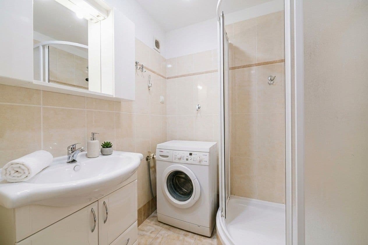 Pronájem bytu 3+kk 75 m², Jažlovická, Praha, Praha Pronájem bytu 3+kk 75 m², Jažlovická, Praha, Praha