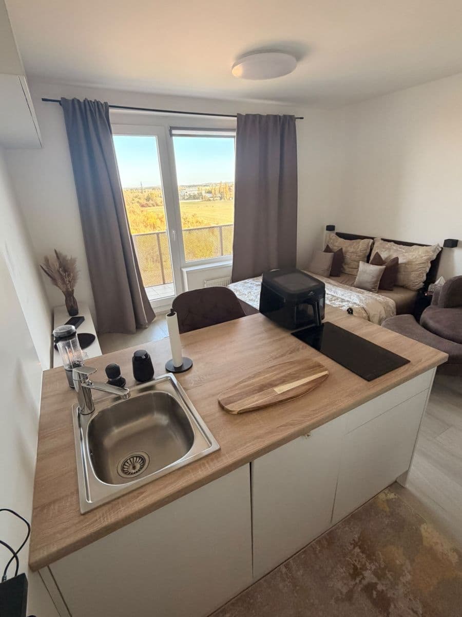 Pronájem bytu 1+kk 28 m², Honzíkova, Praha, Praha Pronájem bytu 1+kk 28 m², Honzíkova, Praha, Praha