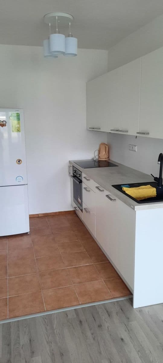 Pronájem bytu 2+kk 40 m², U Sluncové, Praha, Praha Pronájem bytu 2+kk 40 m², U Sluncové, Praha, Praha
