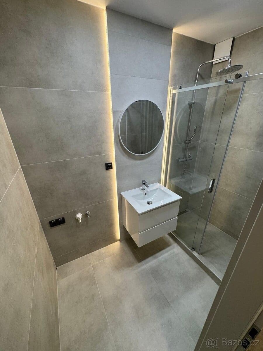 Pronájem bytu 2+kk 54 m², Dukelská, Třinec, Moravskoslezský kraj Pronájem bytu 2+kk 54 m², Dukelská, Třinec, Moravskoslezský kraj
