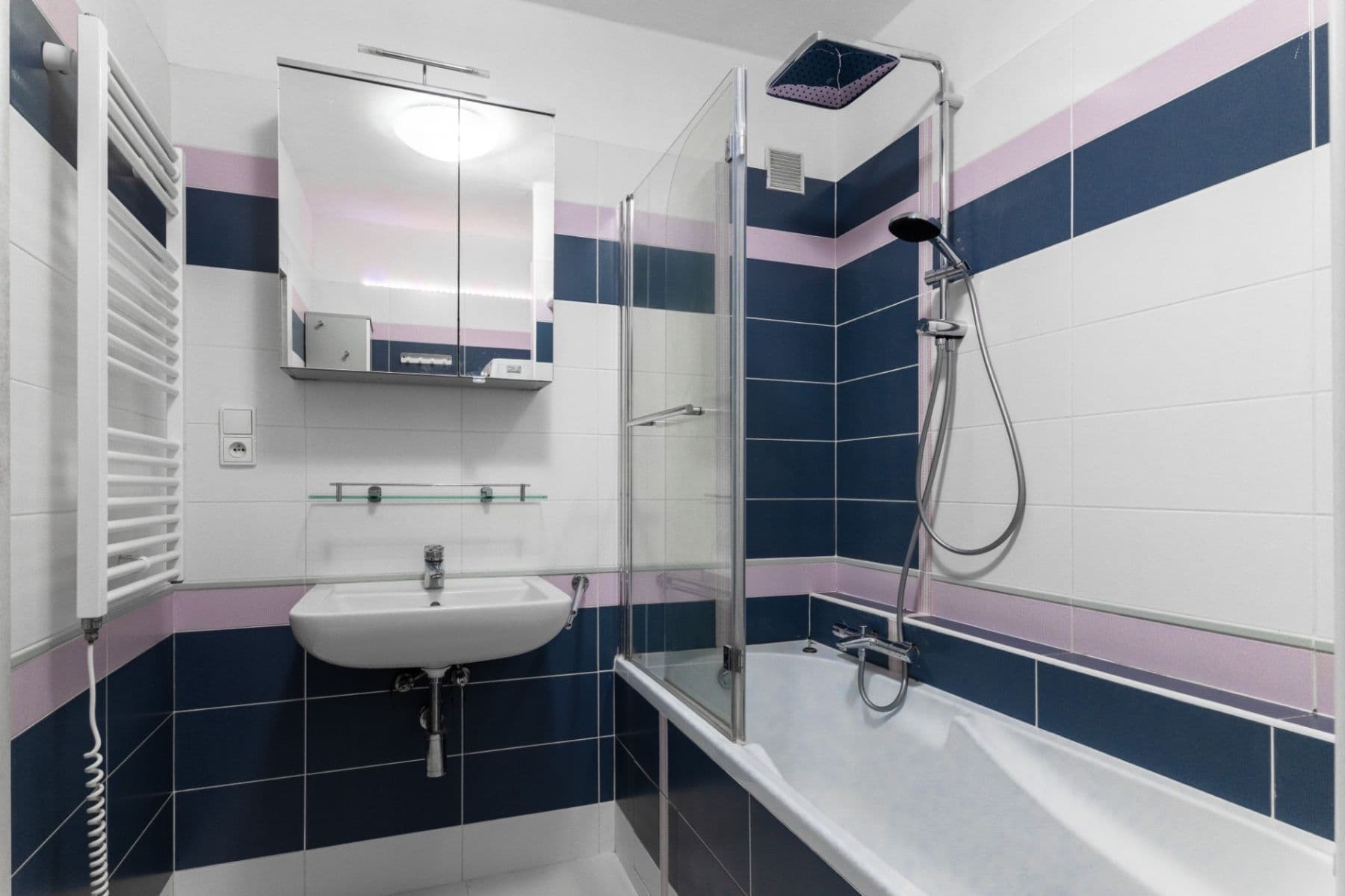 Prodej bytu 3+1 66 m², Česákova, Praha, Praha Prodej bytu 3+1 66 m², Česákova, Praha, Praha