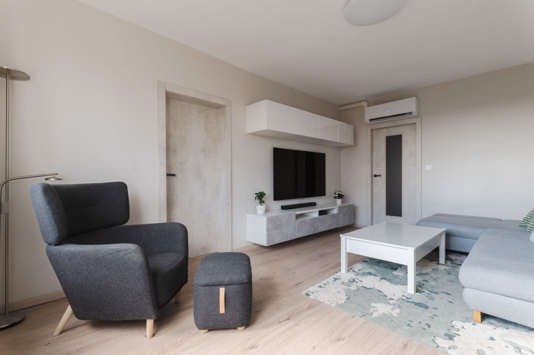 Prodej bytu 3+1 66 m², Česákova, Praha, Praha Prodej bytu 3+1 66 m², Česákova, Praha, Praha
