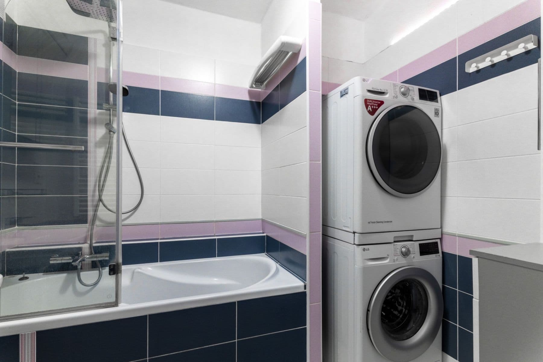 Prodej bytu 3+1 66 m², Česákova, Praha, Praha Prodej bytu 3+1 66 m², Česákova, Praha, Praha