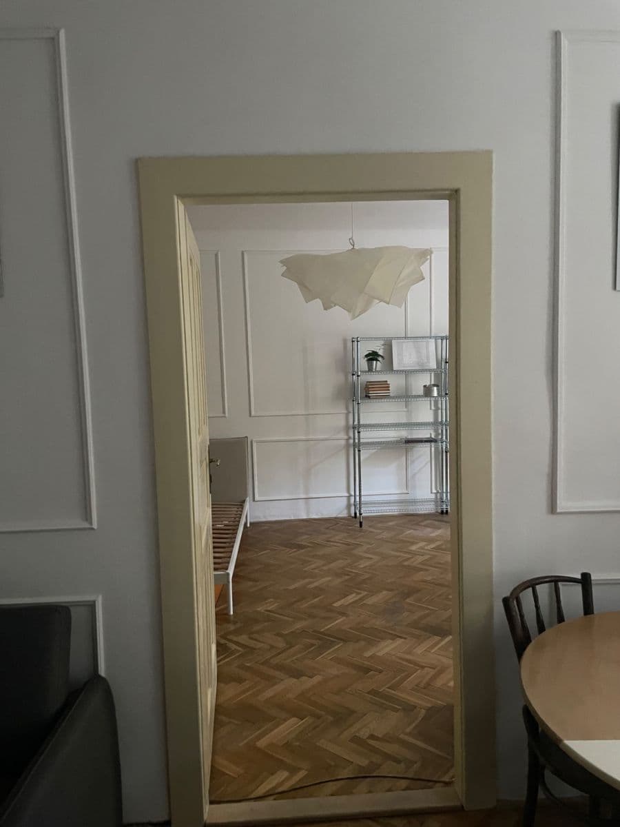 Pronájem bytu 2+1 45 m², Bukureštská, Bratislava - mestská časť Staré Mesto, Bratislavský kraj Pronájem bytu 2+1 45 m², Bukureštská, Bratislava - mestská časť Staré Mesto, Bratislavský kraj