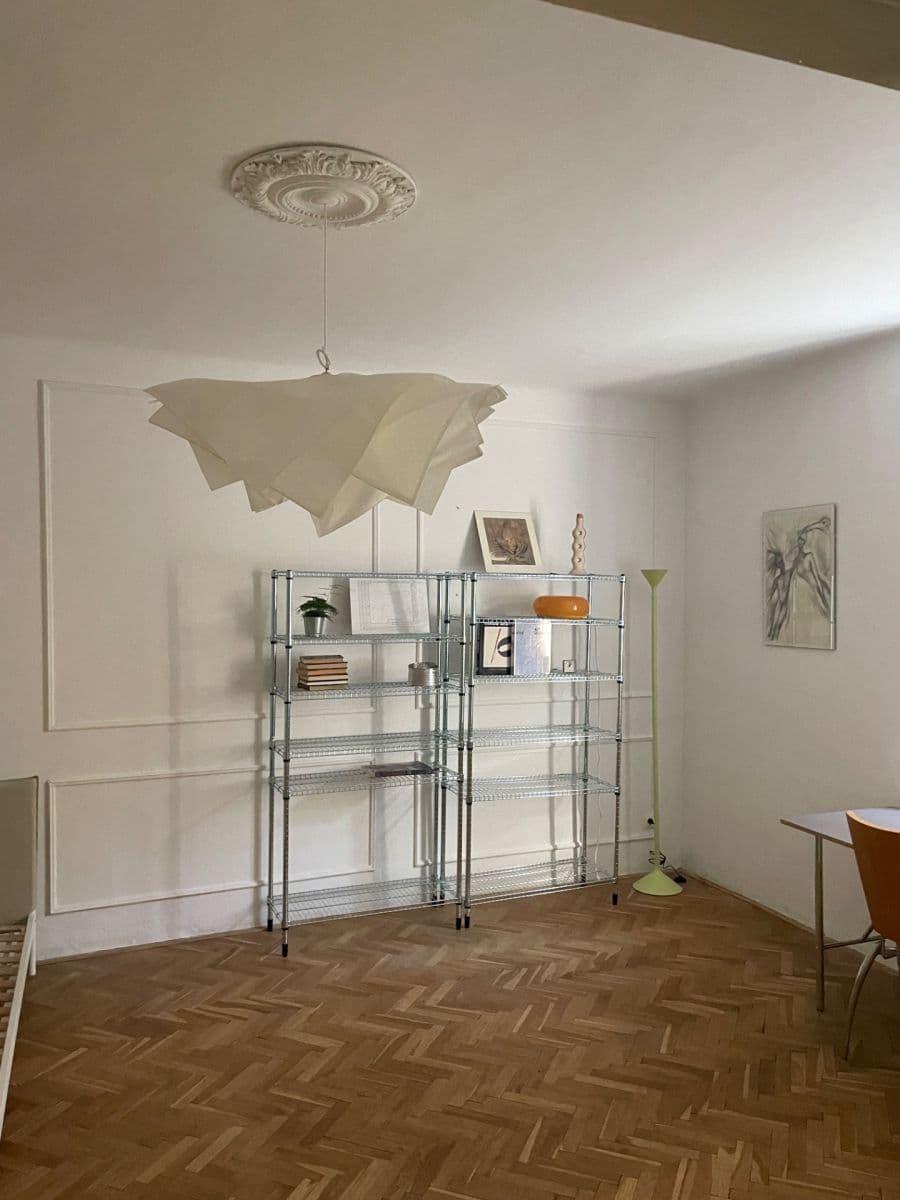 Pronájem bytu 2+1 45 m², Bukureštská, Bratislava - mestská časť Staré Mesto, Bratislavský kraj Pronájem bytu 2+1 45 m², Bukureštská, Bratislava - mestská časť Staré Mesto, Bratislavský kraj