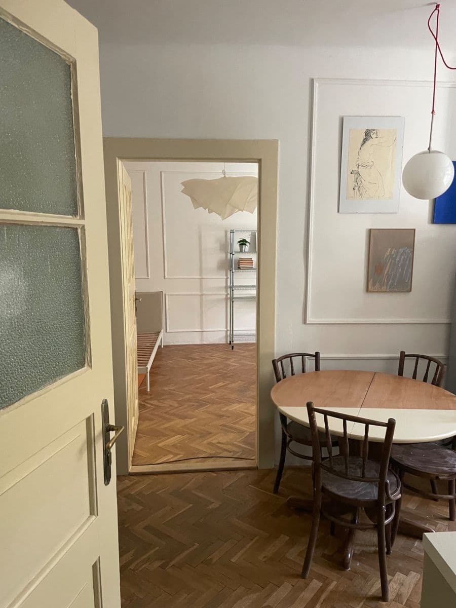 Pronájem bytu 2+1 45 m², Bukureštská, Bratislava - mestská časť Staré Mesto, Bratislavský kraj Pronájem bytu 2+1 45 m², Bukureštská, Bratislava - mestská časť Staré Mesto, Bratislavský kraj