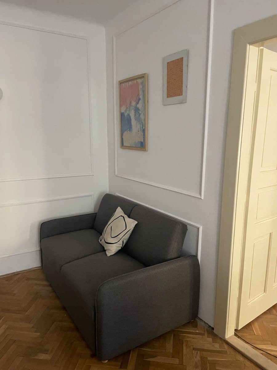 Pronájem bytu 2+1 45 m², Bukureštská, Bratislava - mestská časť Staré Mesto, Bratislavský kraj Pronájem bytu 2+1 45 m², Bukureštská, Bratislava - mestská časť Staré Mesto, Bratislavský kraj