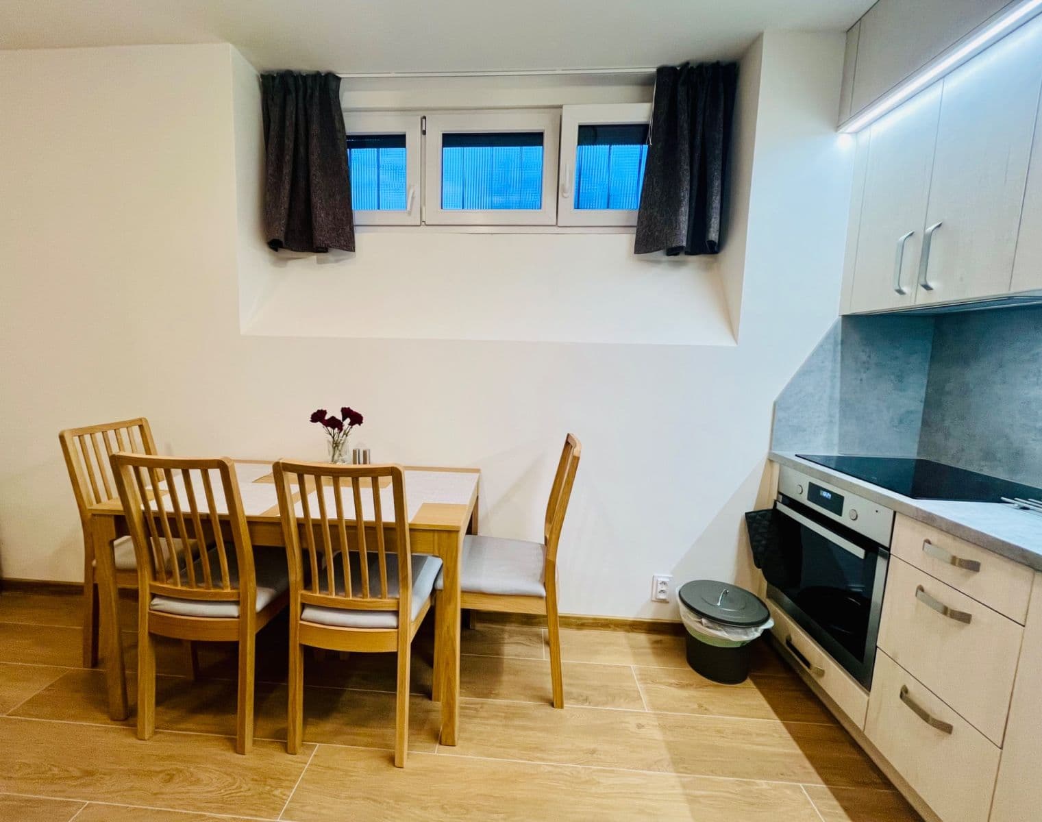 Prodej bytu 1+kk 34 m², Bajkalská, Praha, Praha Prodej bytu 1+kk 34 m², Bajkalská, Praha, Praha
