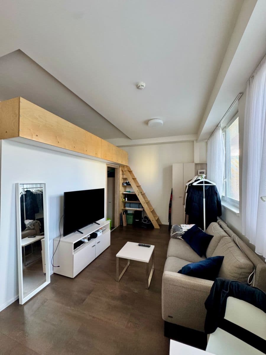 Pronájem bytu 1+kk 32 m², Geologická, Praha, Praha Pronájem bytu 1+kk 32 m², Geologická, Praha, Praha