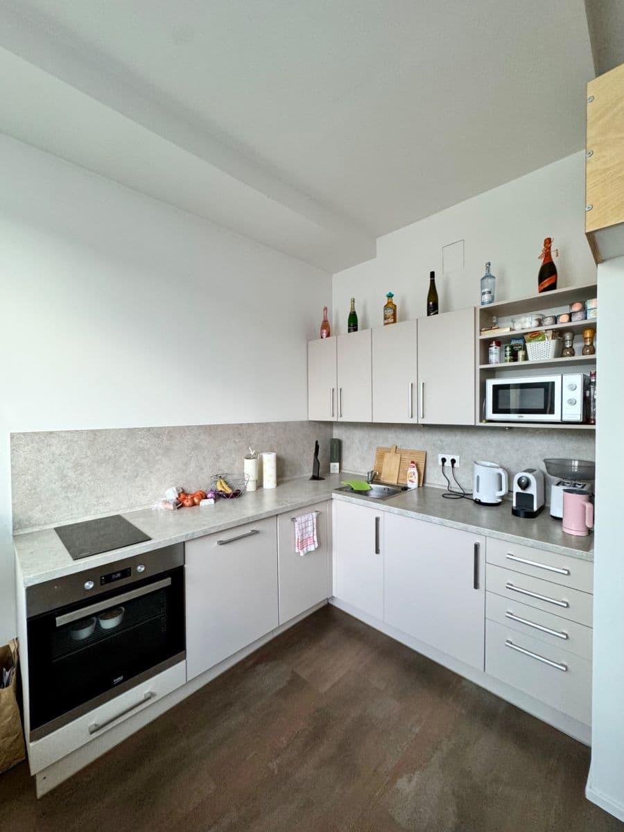 Pronájem bytu 1+kk 32 m², Geologická, Praha, Praha Pronájem bytu 1+kk 32 m², Geologická, Praha, Praha