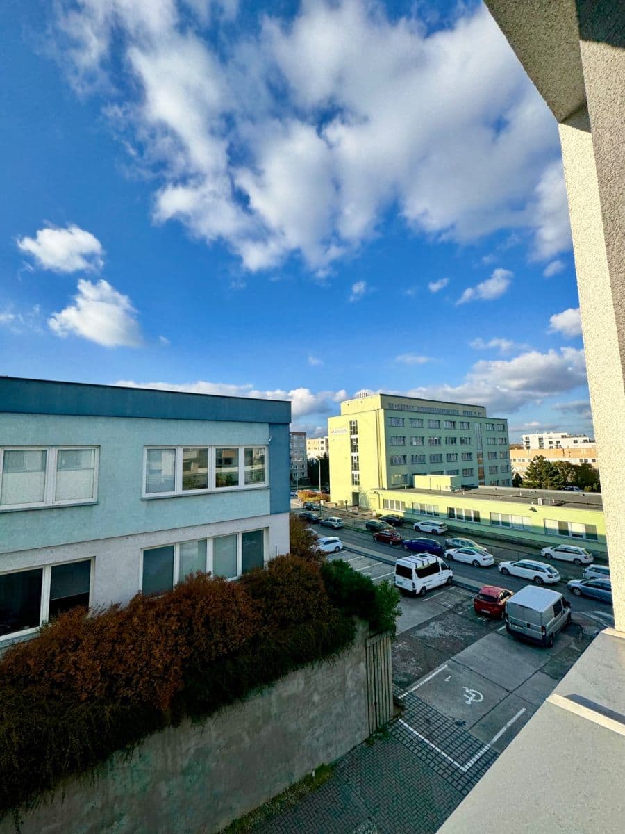 Pronájem bytu 1+kk 32 m², Geologická, Praha, Praha Pronájem bytu 1+kk 32 m², Geologická, Praha, Praha