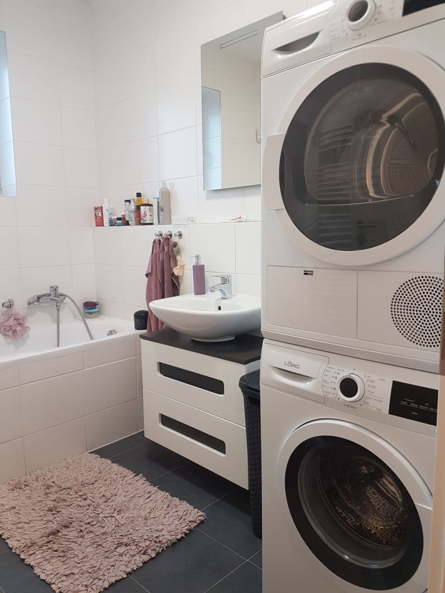 Pronájem bytu 2+kk 47 m², U Elektrárny, Vrané nad Vltavou, Středočeský kraj Pronájem bytu 2+kk 47 m², U Elektrárny, Vrané nad Vltavou, Středočeský kraj