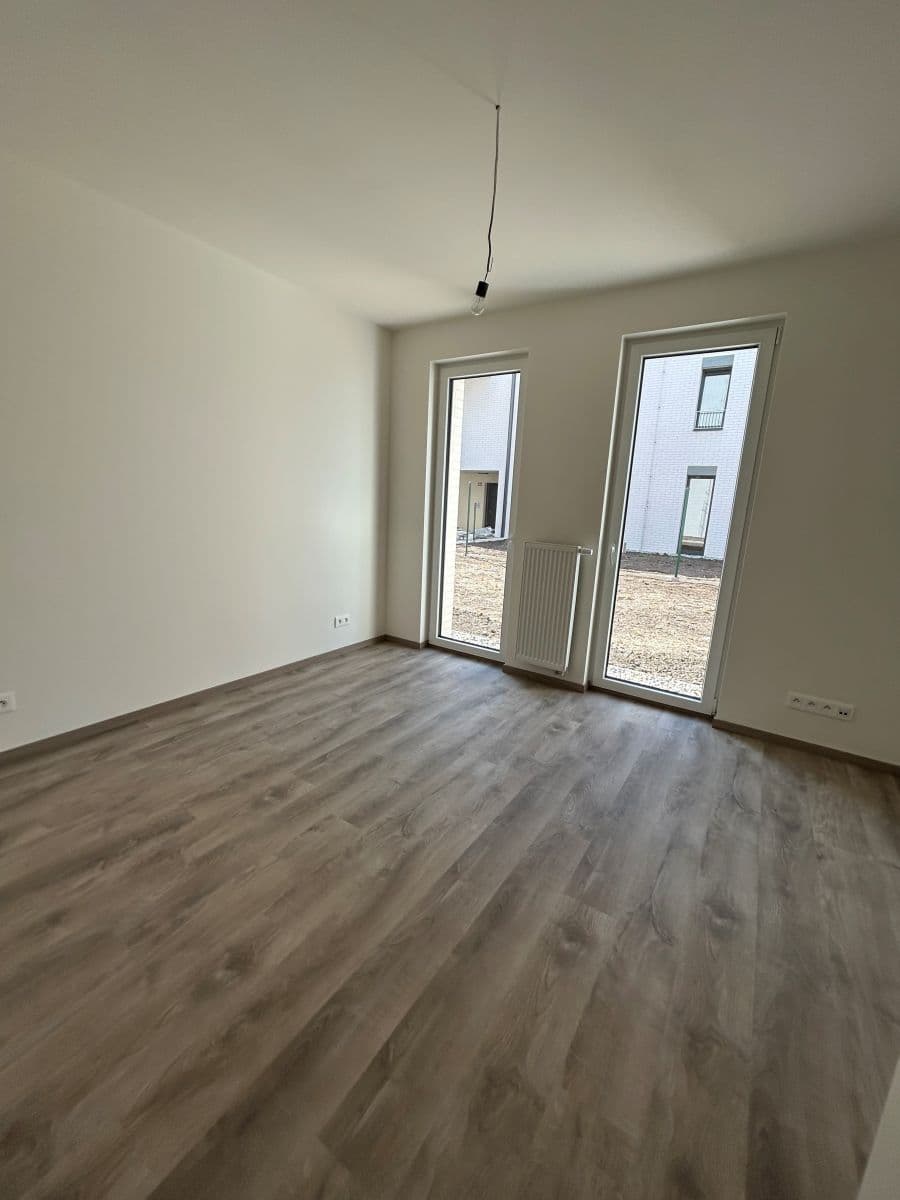 Pronájem bytu 2+kk 52 m², K Cukrovaru, Odolena Voda, Středočeský kraj Pronájem bytu 2+kk 52 m², K Cukrovaru, Odolena Voda, Středočeský kraj