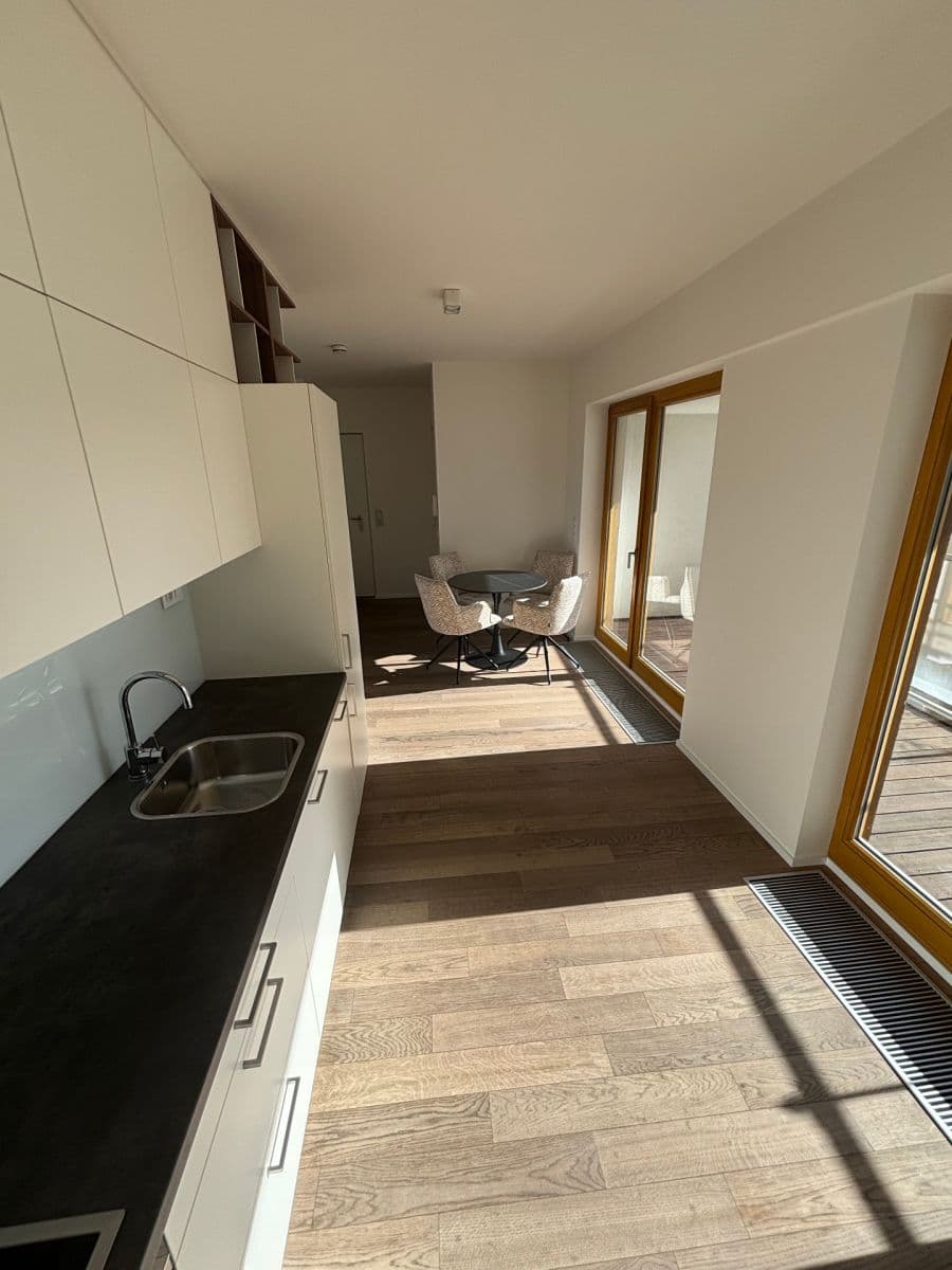 Prodej bytu 2+1 71 m², Za Karlínským přístavem, Praha, Praha Prodej bytu 2+1 71 m², Za Karlínským přístavem, Praha, Praha