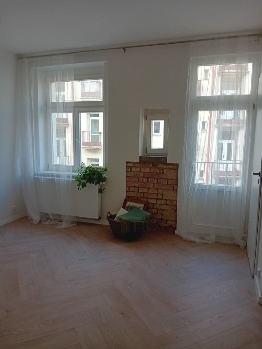 Pronájem bytu 2+kk 51 m², Krymská, Praha, Praha Pronájem bytu 2+kk 51 m², Krymská, Praha, Praha