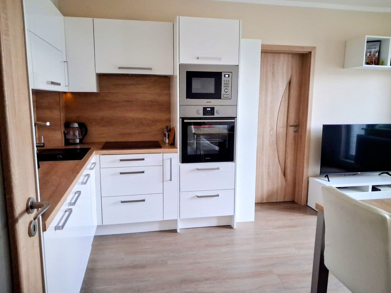 Prodej bytu 3+kk 55 m², Karafiátová, Olomouc, Olomoucký kraj Prodej bytu 3+kk 55 m², Karafiátová, Olomouc, Olomoucký kraj