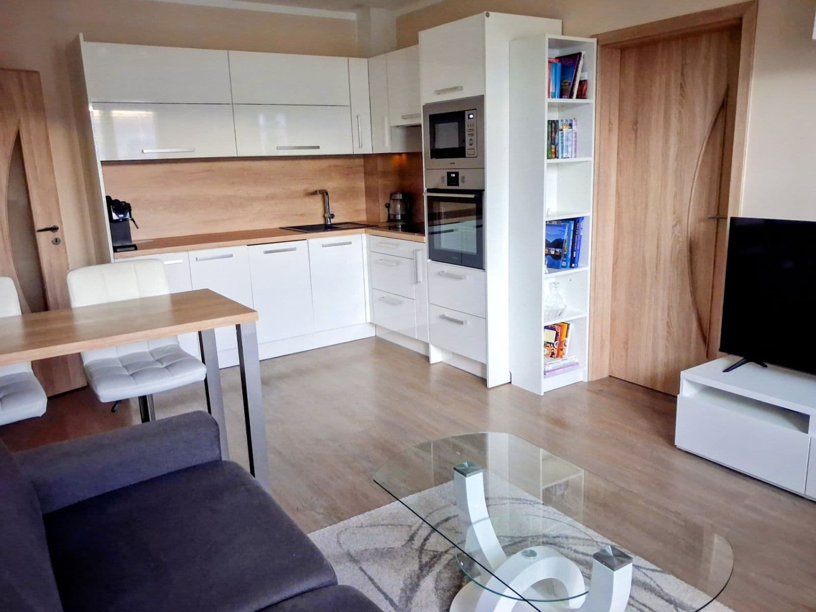 Prodej bytu 3+kk 55 m², Karafiátová, Olomouc, Olomoucký kraj Prodej bytu 3+kk 55 m², Karafiátová, Olomouc, Olomoucký kraj