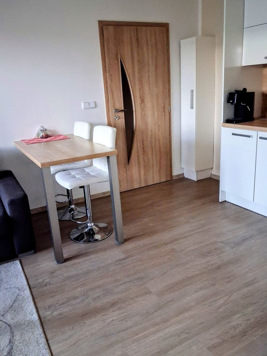 Prodej bytu 3+kk 55 m², Karafiátová, Olomouc, Olomoucký kraj Prodej bytu 3+kk 55 m², Karafiátová, Olomouc, Olomoucký kraj