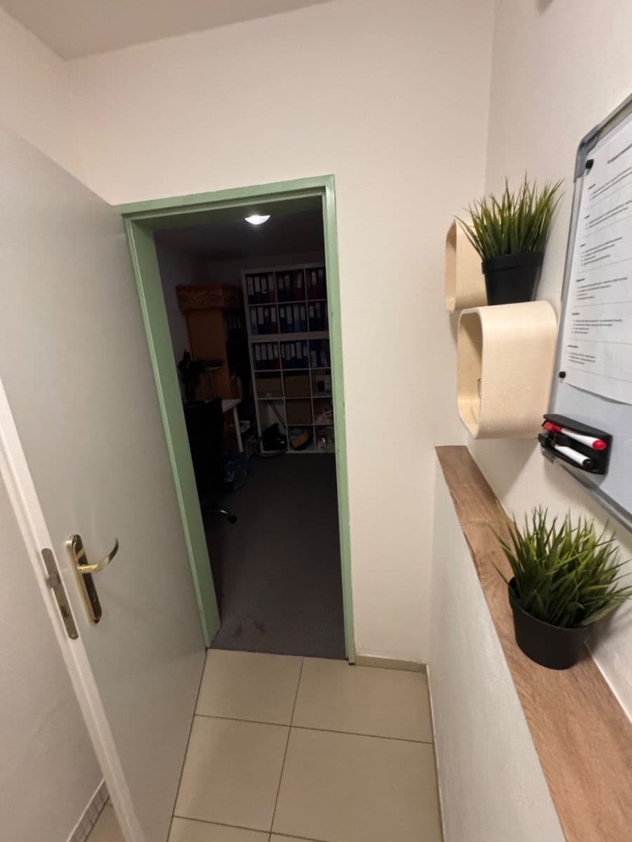 Pronájem kanceláře 95 m², Pod Děkankou, Praha, Praha Pronájem kanceláře 95 m², Pod Děkankou, Praha, Praha