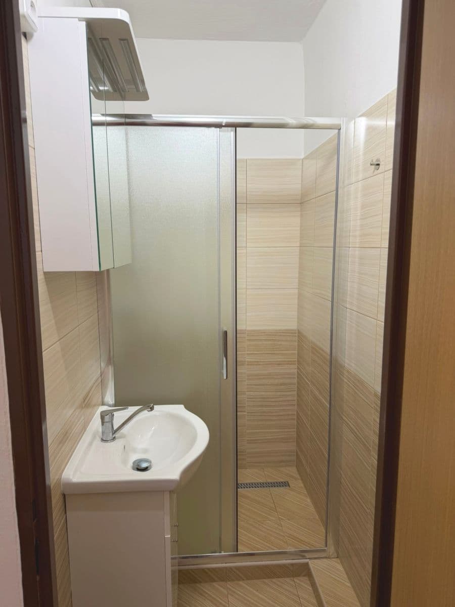 Pronájem bytu 1+kk 27 m², Bítovská, Praha, Praha Pronájem bytu 1+kk 27 m², Bítovská, Praha, Praha