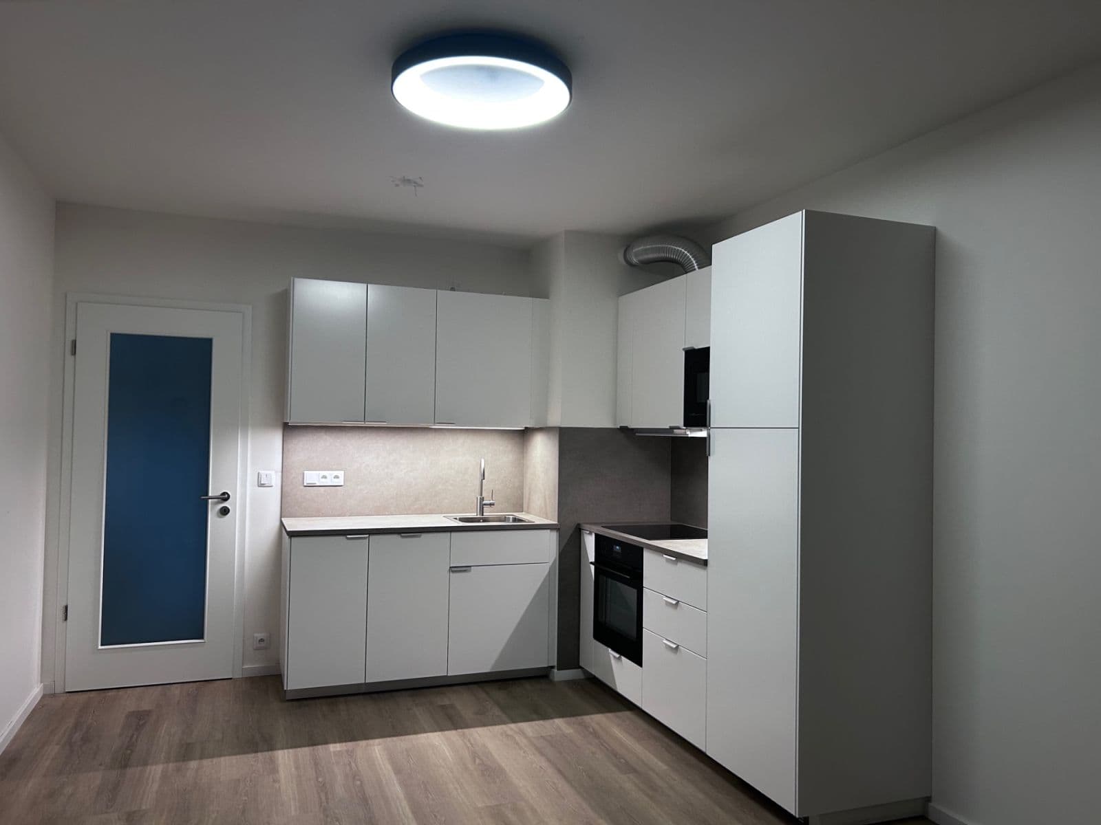 Pronájem bytu 2+kk 50 m², Divíškové, Praha, Praha Pronájem bytu 2+kk 50 m², Divíškové, Praha, Praha
