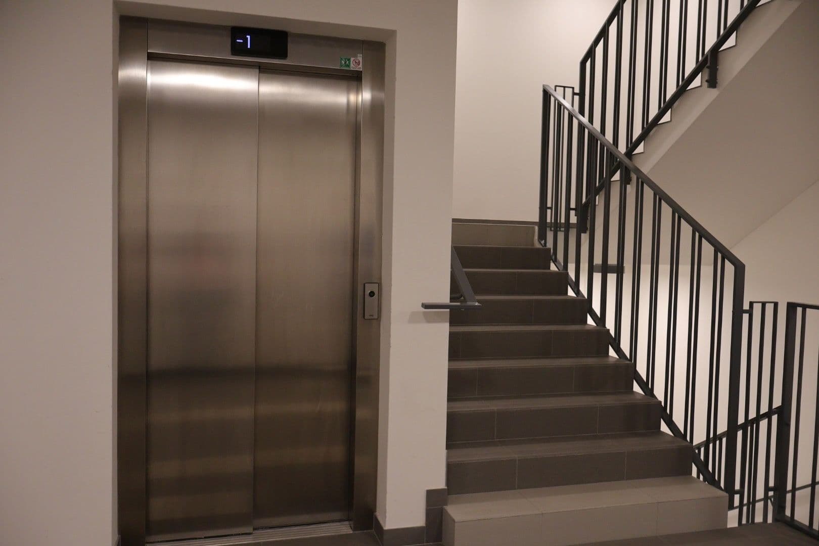 Pronájem bytu 2+kk 50 m², Divíškové, Praha, Praha Pronájem bytu 2+kk 50 m², Divíškové, Praha, Praha