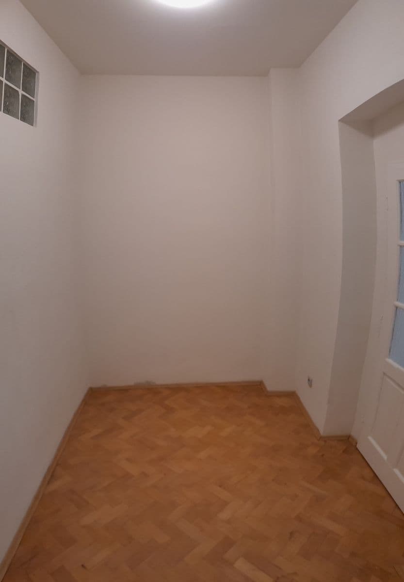 Pronájem bytu 2+1 64 m², Viktora Huga, Praha, Praha Pronájem bytu 2+1 64 m², Viktora Huga, Praha, Praha