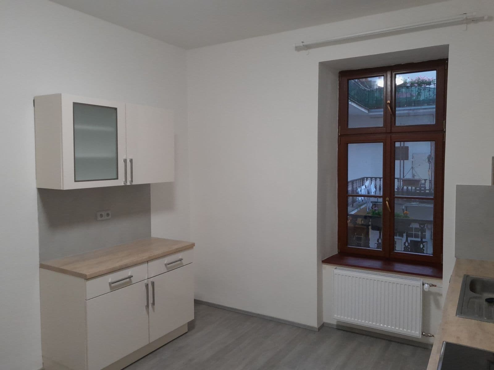 Pronájem bytu 2+1 64 m², Viktora Huga, Praha, Praha Pronájem bytu 2+1 64 m², Viktora Huga, Praha, Praha