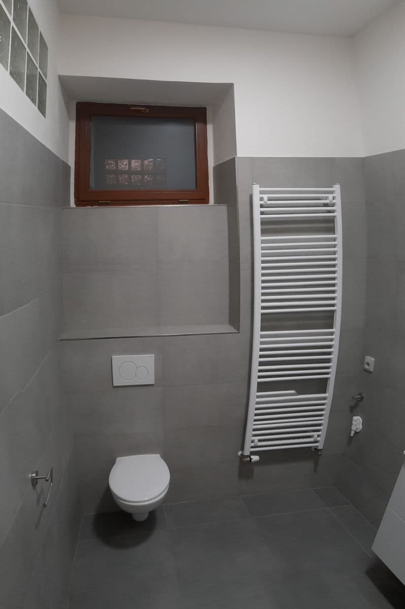 Pronájem bytu 2+1 64 m², Viktora Huga, Praha, Praha Pronájem bytu 2+1 64 m², Viktora Huga, Praha, Praha