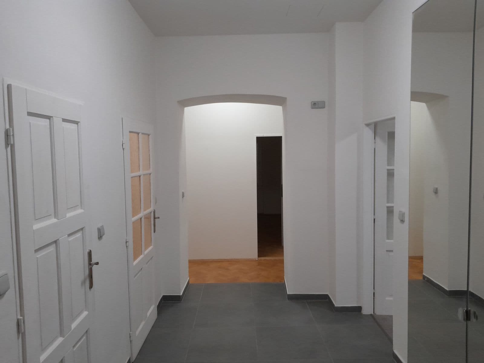 Pronájem bytu 2+1 64 m², Viktora Huga, Praha, Praha Pronájem bytu 2+1 64 m², Viktora Huga, Praha, Praha