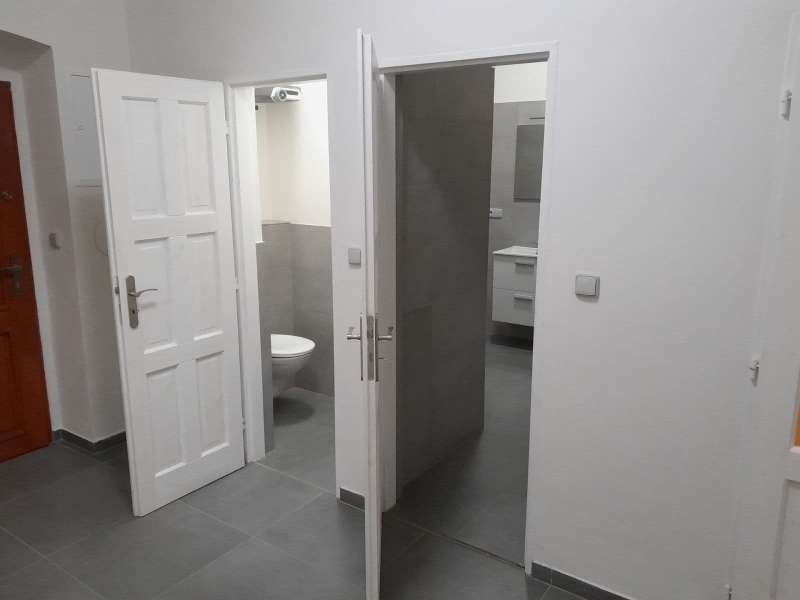 Pronájem bytu 2+1 64 m², Viktora Huga, Praha, Praha Pronájem bytu 2+1 64 m², Viktora Huga, Praha, Praha