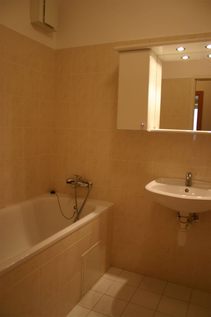 Pronájem bytu 2+kk 60 m², Bratří Dohalských, Praha, Praha Pronájem bytu 2+kk 60 m², Bratří Dohalských, Praha, Praha