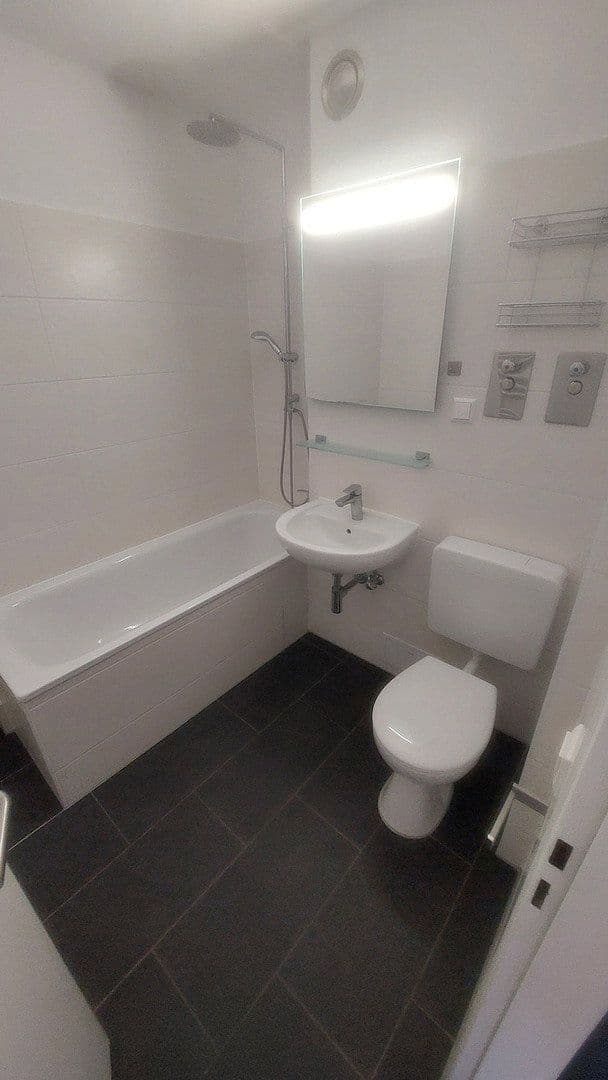 Prodej bytu 2+1 47 m², Am Ihmeufer 5, Hannover, Dolní Sasko Prodej bytu 2+1 47 m², Am Ihmeufer 5, Hannover, Dolní Sasko