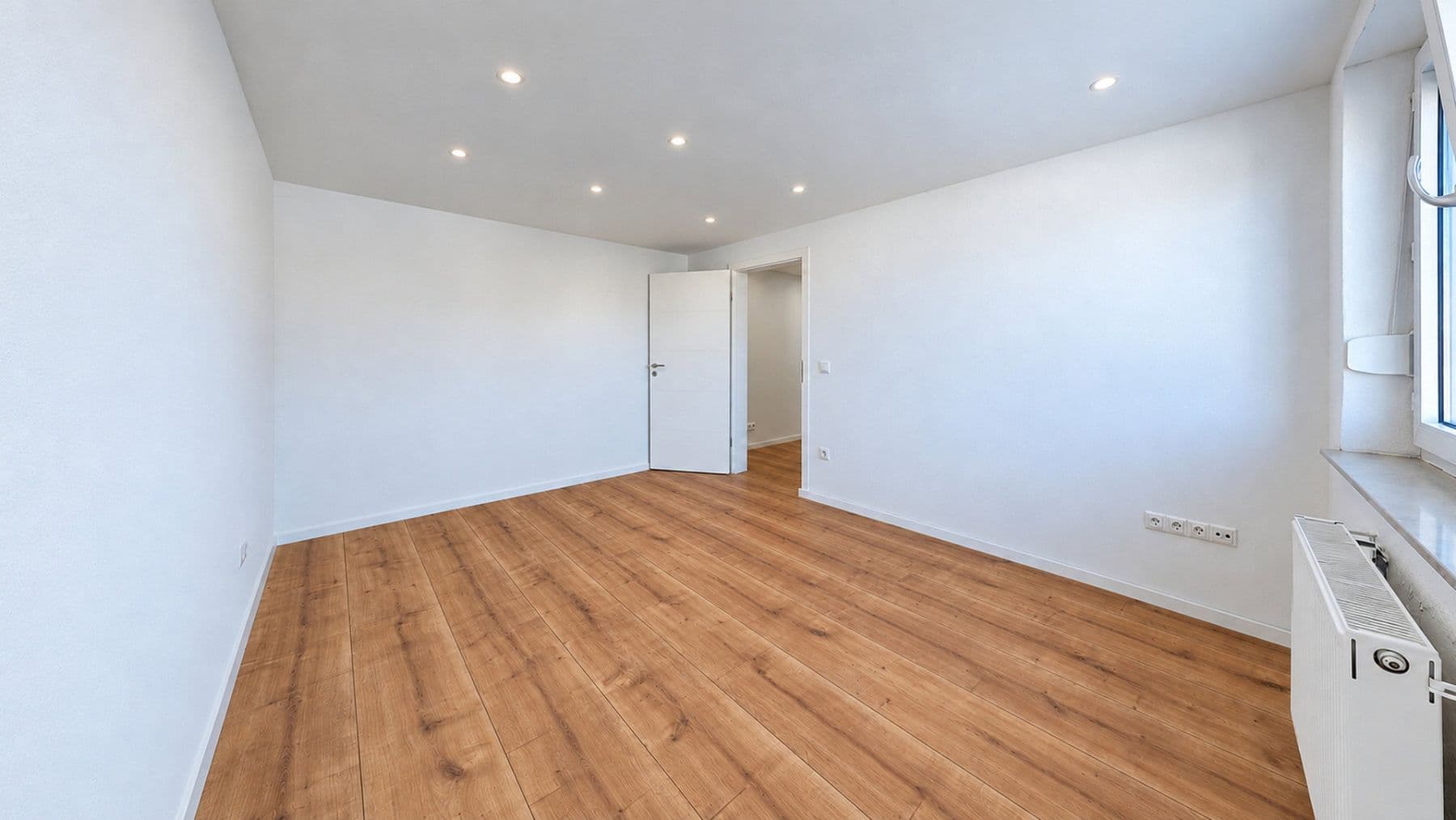 Prodej bytu 3+1 52 m², INA-Ring 6, Herzogenaurach, Bavorsko Prodej bytu 3+1 52 m², INA-Ring 6, Herzogenaurach, Bavorsko