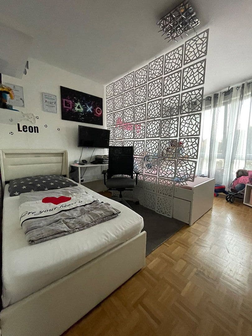 Pronájem bytu 3+1 78 m², Schützenstraße 111, Bottrop, Severní Porýní-Vestfálsko Pronájem bytu 3+1 78 m², Schützenstraße 111, Bottrop, Severní Porýní-Vestfálsko