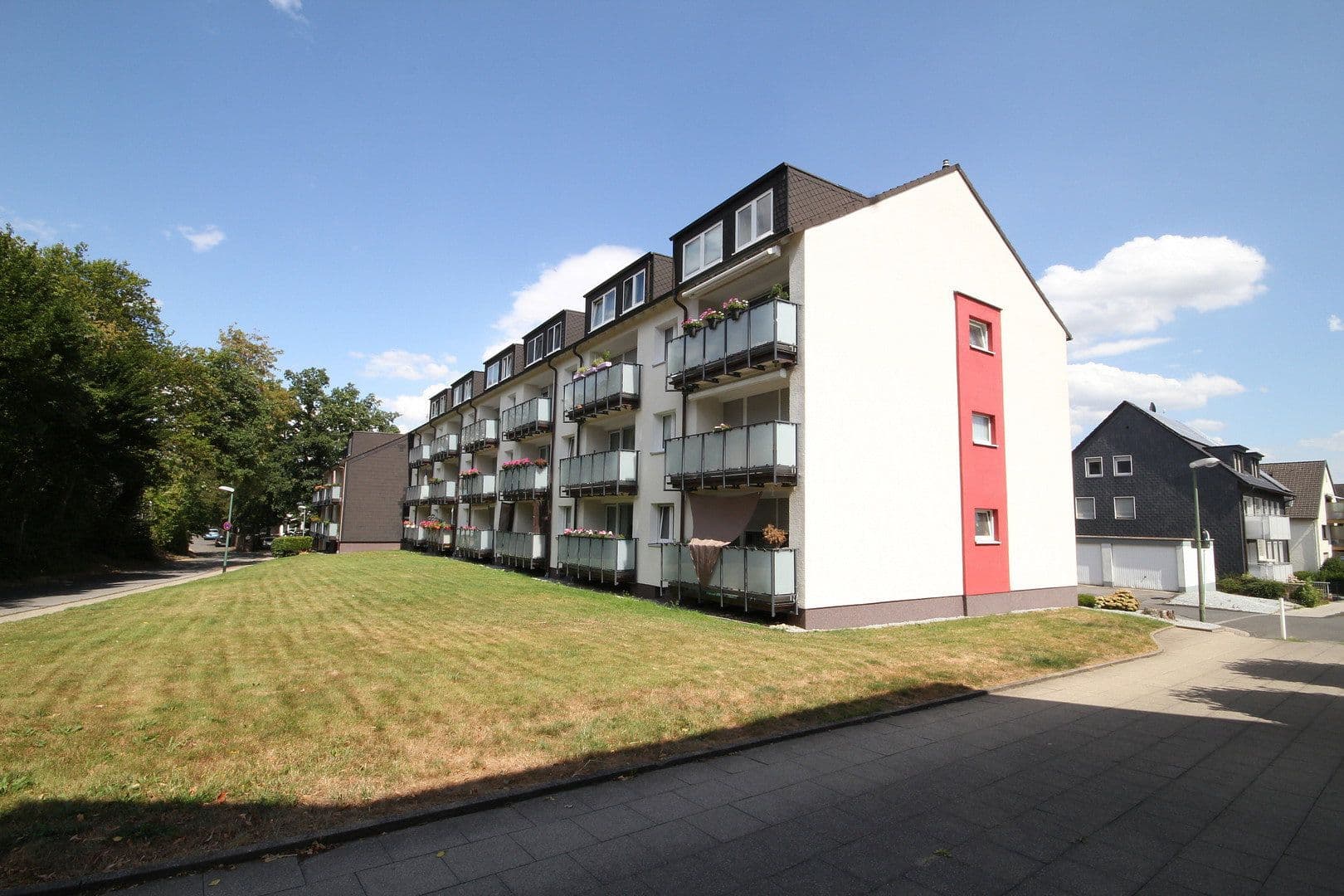 Pronájem bytu 3+kk 72 m², Geismarweg 14, Essen-Heisingen, Severní Porýní-Vestfálsko Pronájem bytu 3+kk 72 m², Geismarweg 14, Essen-Heisingen, Severní Porýní-Vestfálsko