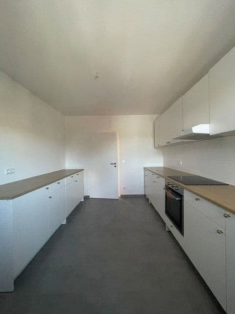 Pronájem bytu 2+1 77 m², Feldstr. 1, Meerbusch, Severní Porýní-Vestfálsko Pronájem bytu 2+1 77 m², Feldstr. 1, Meerbusch, Severní Porýní-Vestfálsko