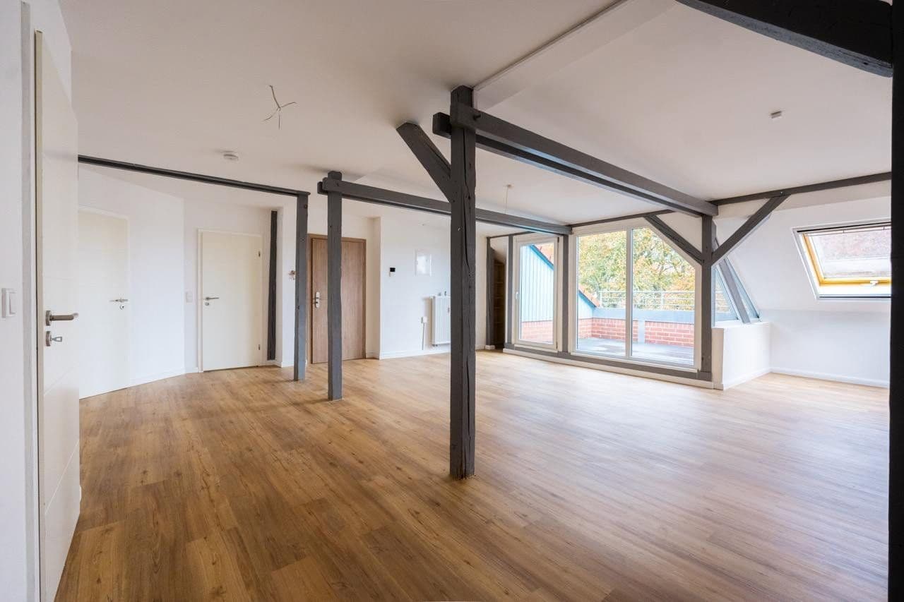 Prodej bytu 4+1 94 m², Lößnigerstraße 50, Leipzig, Sasko Prodej bytu 4+1 94 m², Lößnigerstraße 50, Leipzig, Sasko