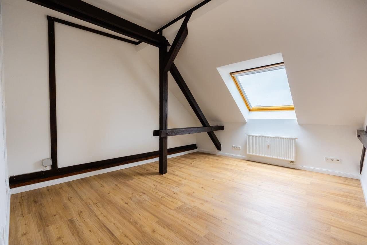 Prodej bytu 4+1 94 m², Lößnigerstraße 50, Leipzig, Sasko Prodej bytu 4+1 94 m², Lößnigerstraße 50, Leipzig, Sasko
