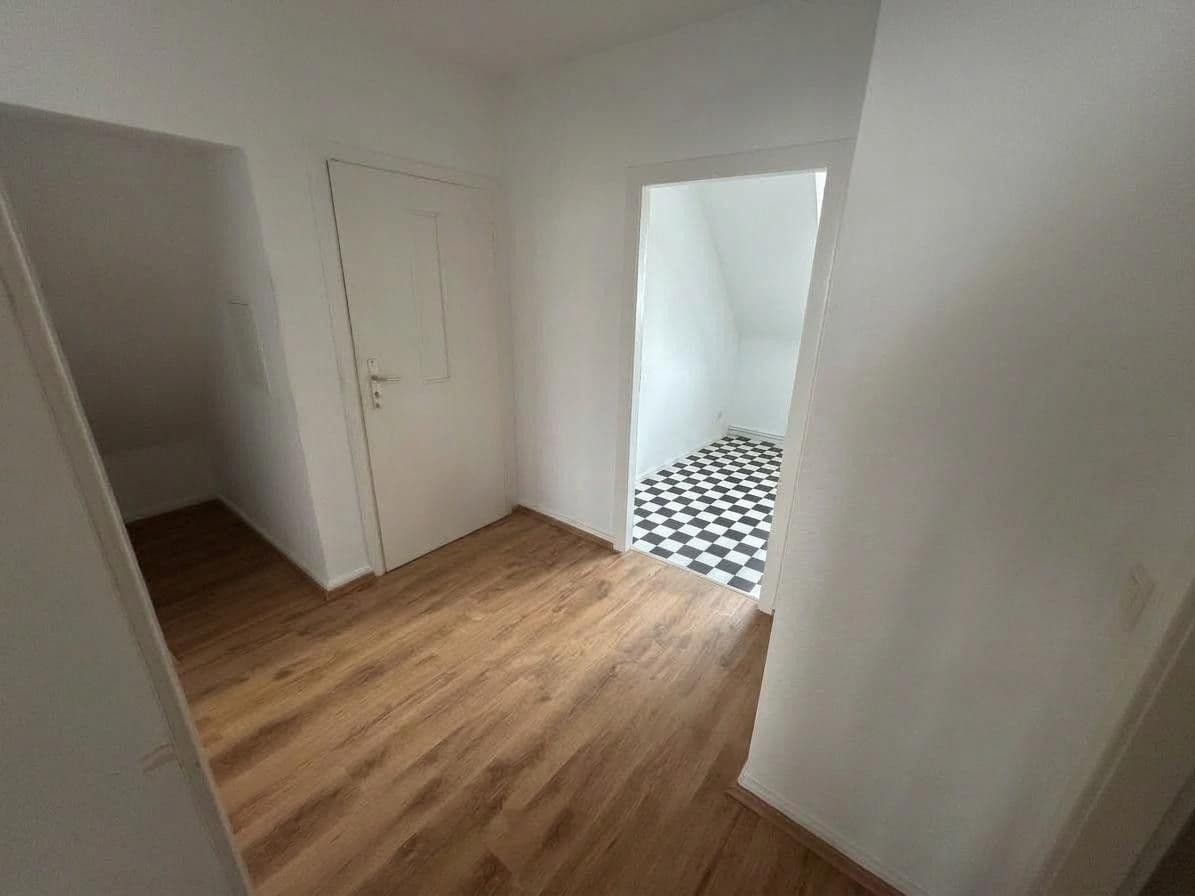 Pronájem bytu 2+1 53 m², Wuppertal, Severní Porýní-Vestfálsko Pronájem bytu 2+1 53 m², Wuppertal, Severní Porýní-Vestfálsko