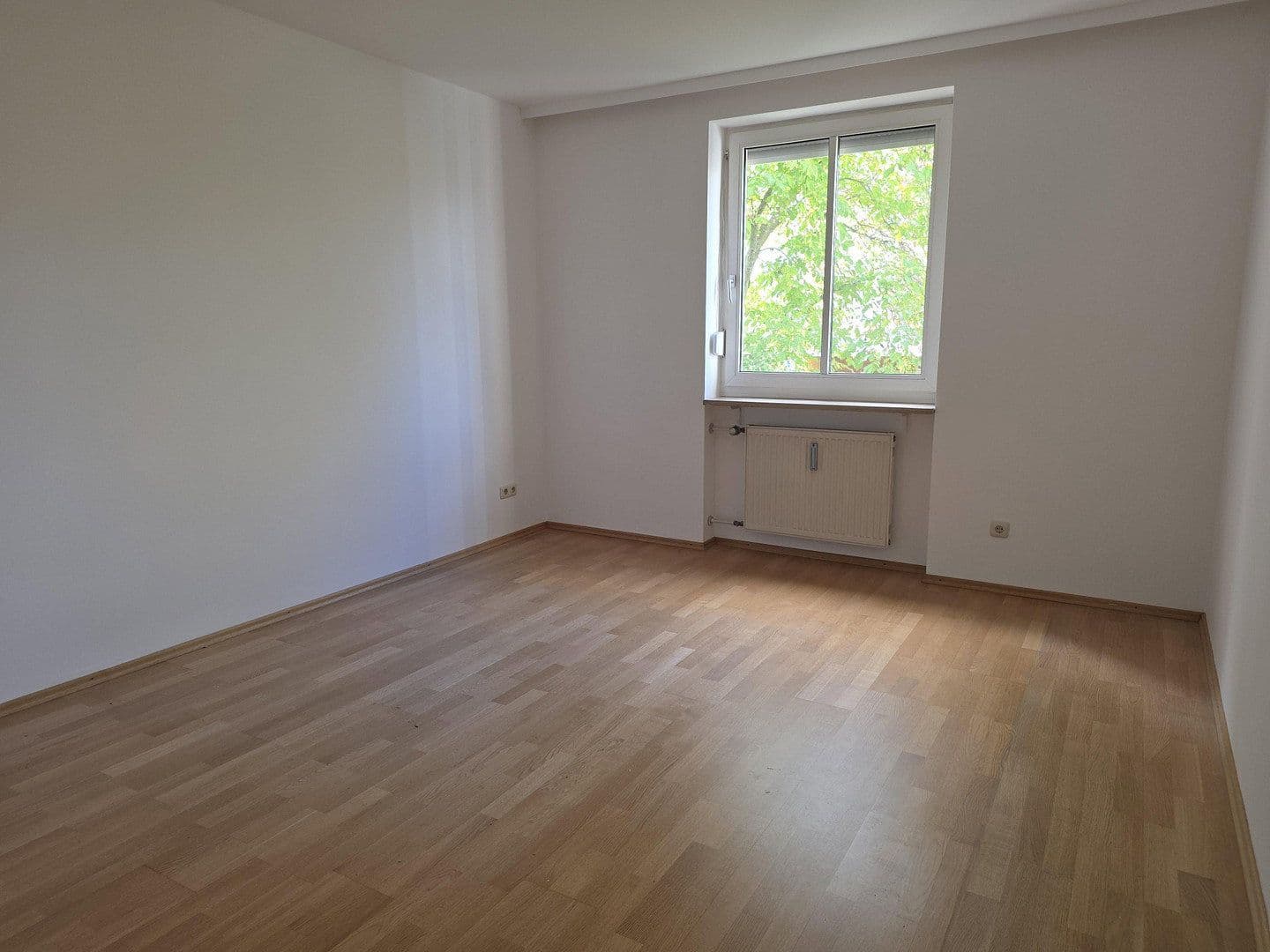 Pronájem bytu 3+1 81 m², Landsbergerstraße 37, Germering, Bavorsko Pronájem bytu 3+1 81 m², Landsbergerstraße 37, Germering, Bavorsko