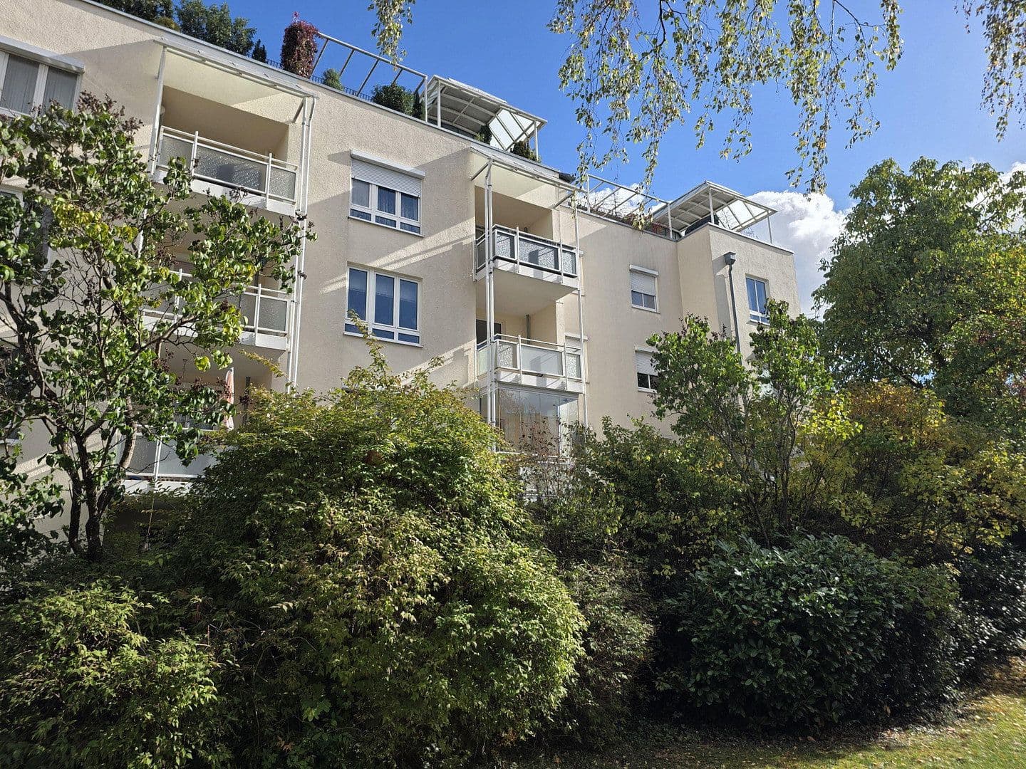 Pronájem bytu 3+1 81 m², Landsbergerstraße 37, Germering, Bavorsko Pronájem bytu 3+1 81 m², Landsbergerstraße 37, Germering, Bavorsko