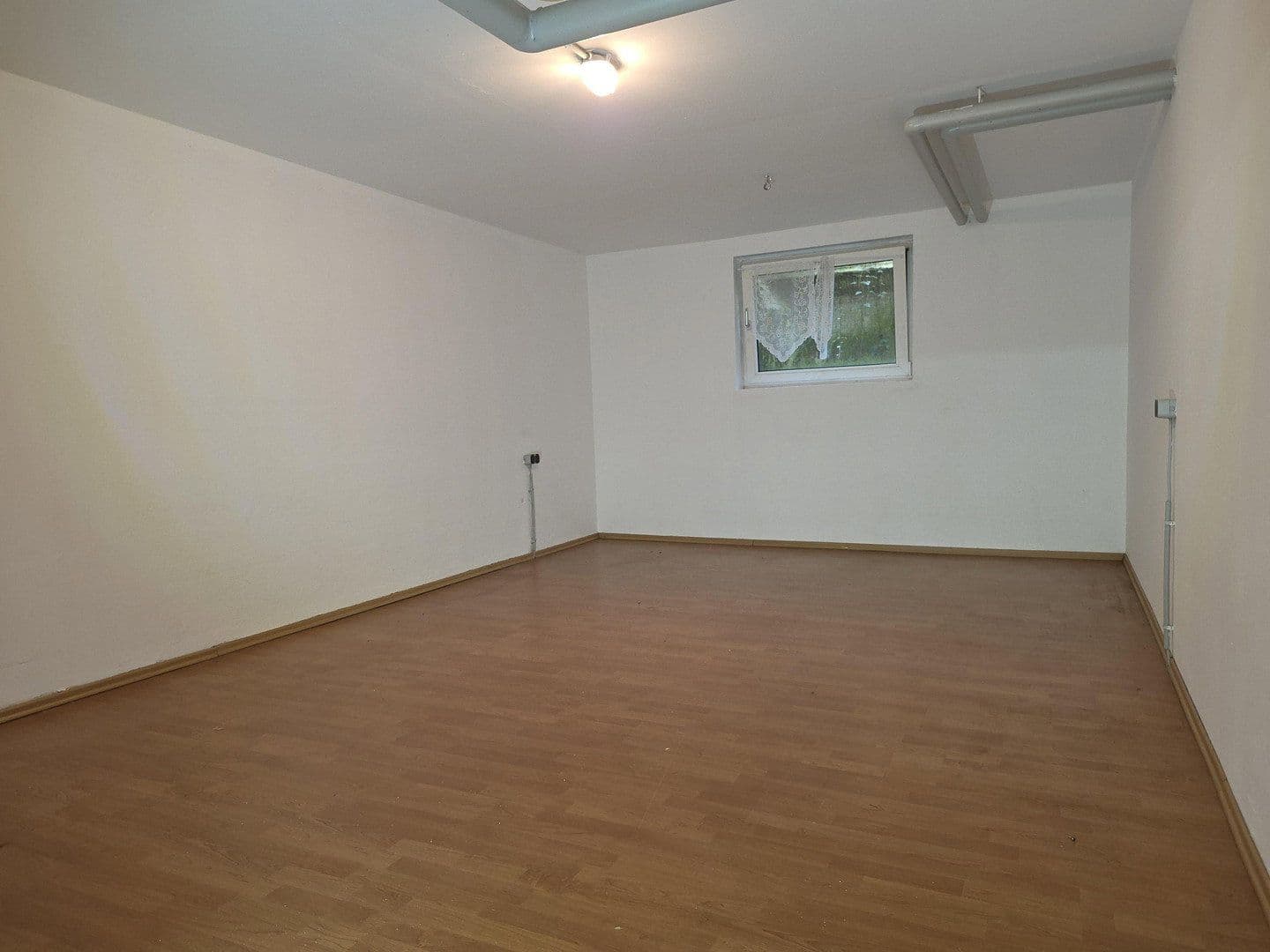 Pronájem bytu 3+1 81 m², Landsbergerstraße 37, Germering, Bavorsko Pronájem bytu 3+1 81 m², Landsbergerstraße 37, Germering, Bavorsko