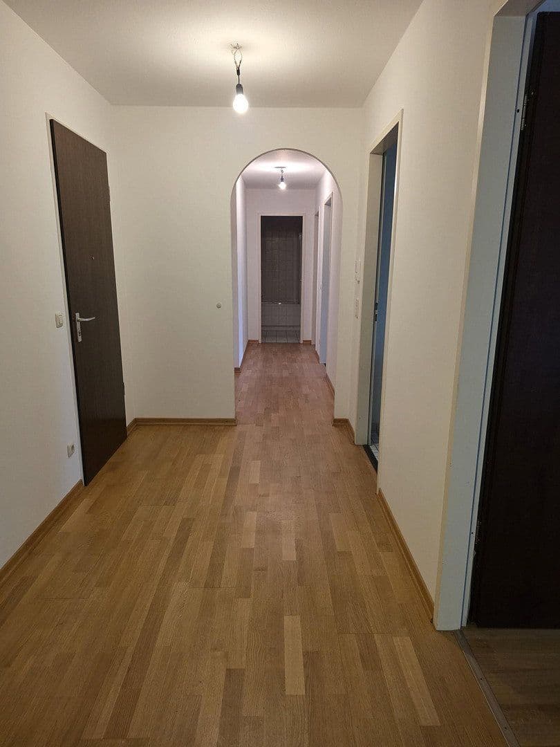 Pronájem bytu 3+1 81 m², Landsbergerstraße 37, Germering, Bavorsko Pronájem bytu 3+1 81 m², Landsbergerstraße 37, Germering, Bavorsko
